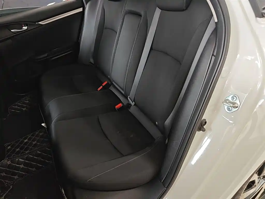 Honda Civic 2017 — фото 17