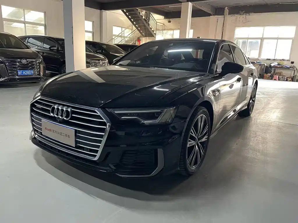 Audi A6L 2022 — фото 1