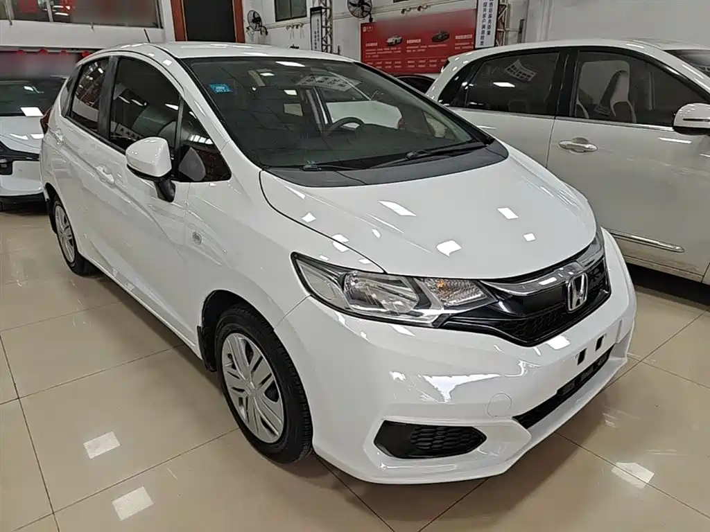 Honda Fit 2018 — фото 4