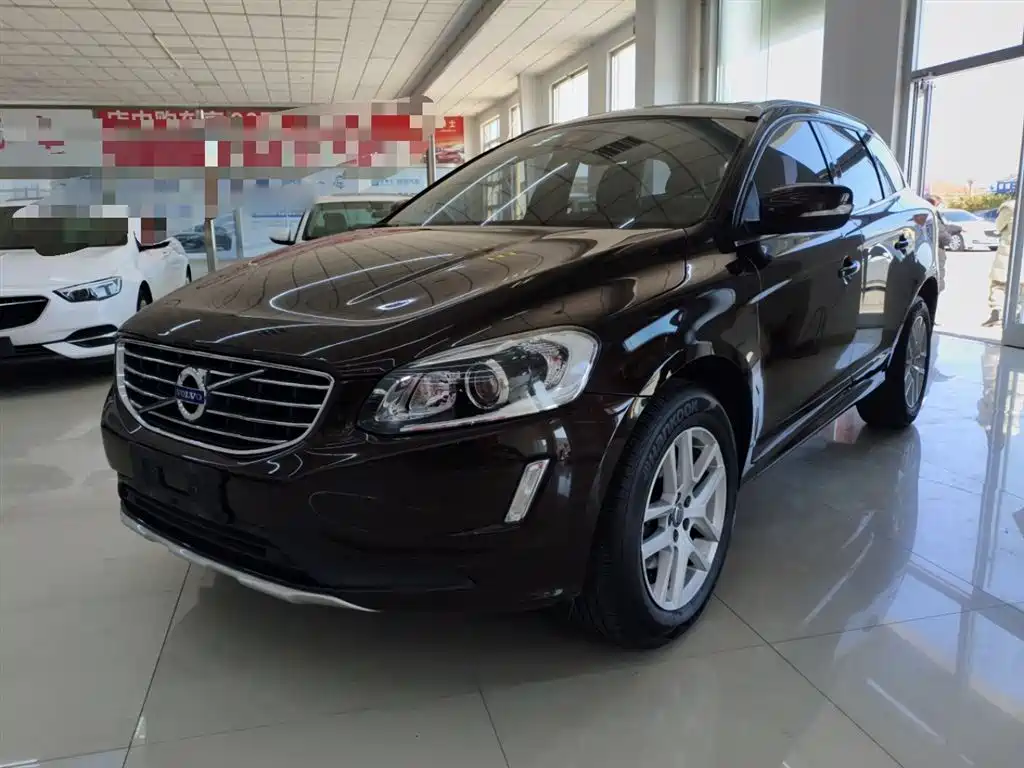 Volvo XC60 2017 — фото 1