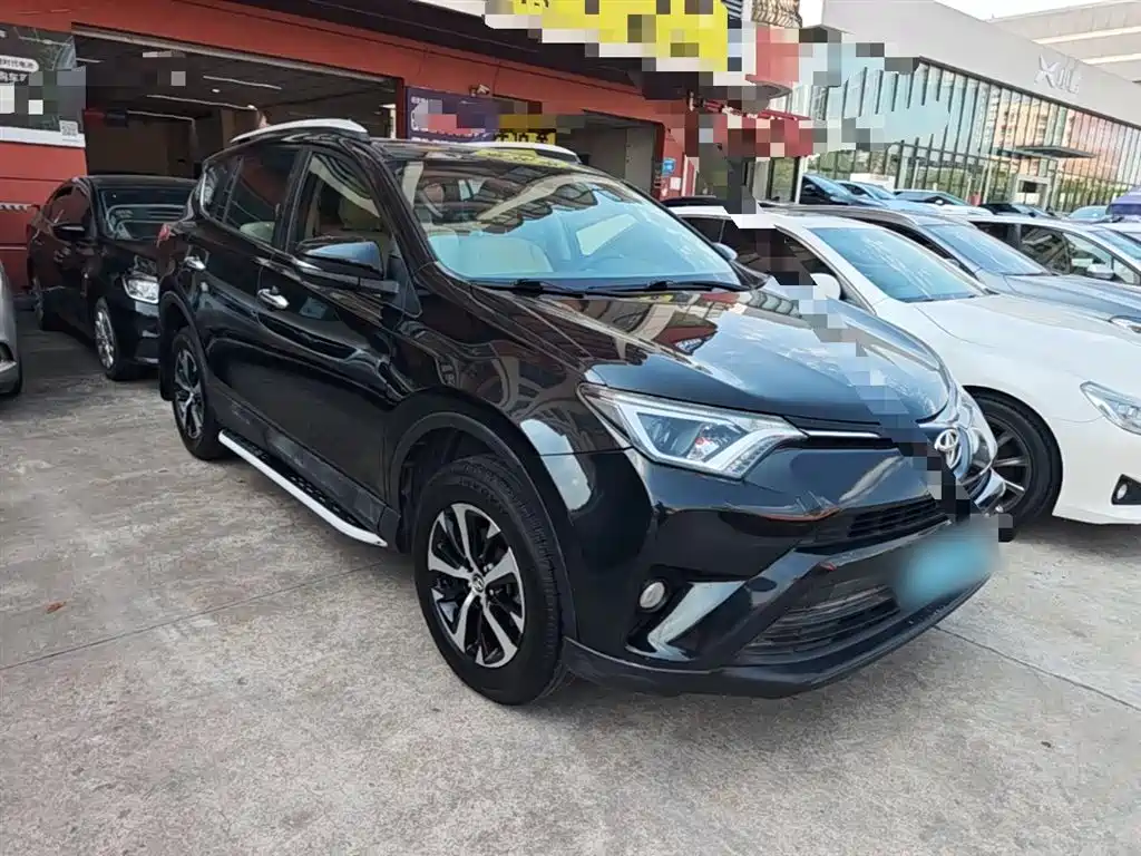 Toyota RAV4 2017 — фото 4