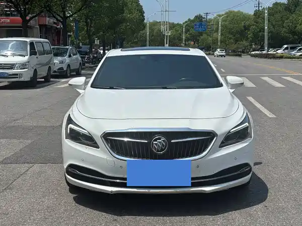 Buick LaCrosse 2018