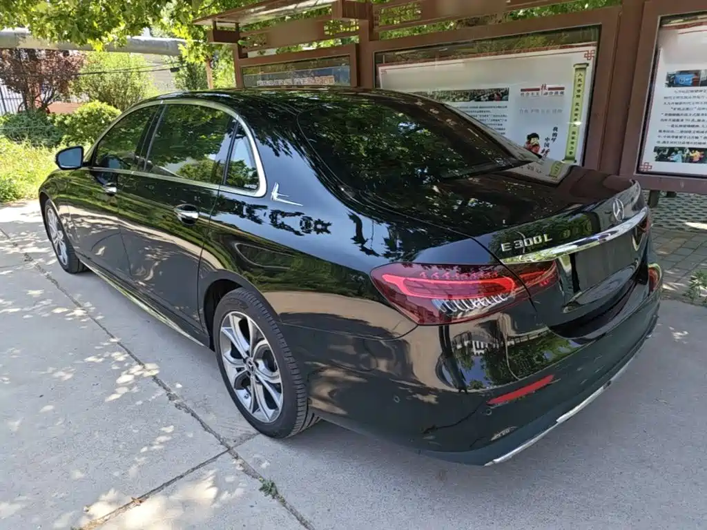 Mercedes-Benz E-Class 2021