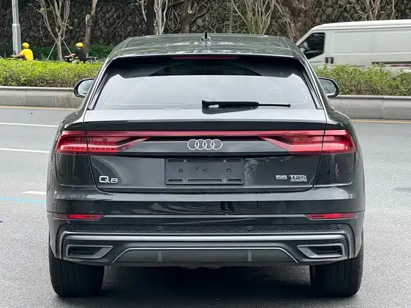 Audi Q8 2023