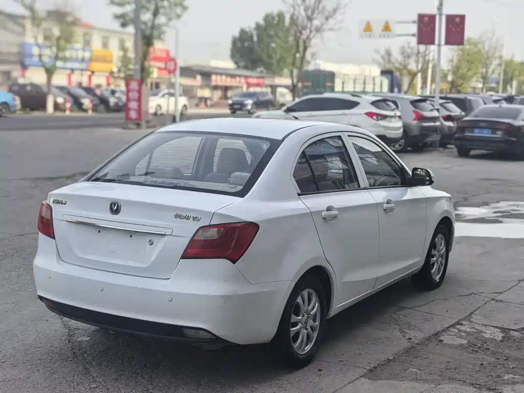 Changan V3 2015 — фото 6