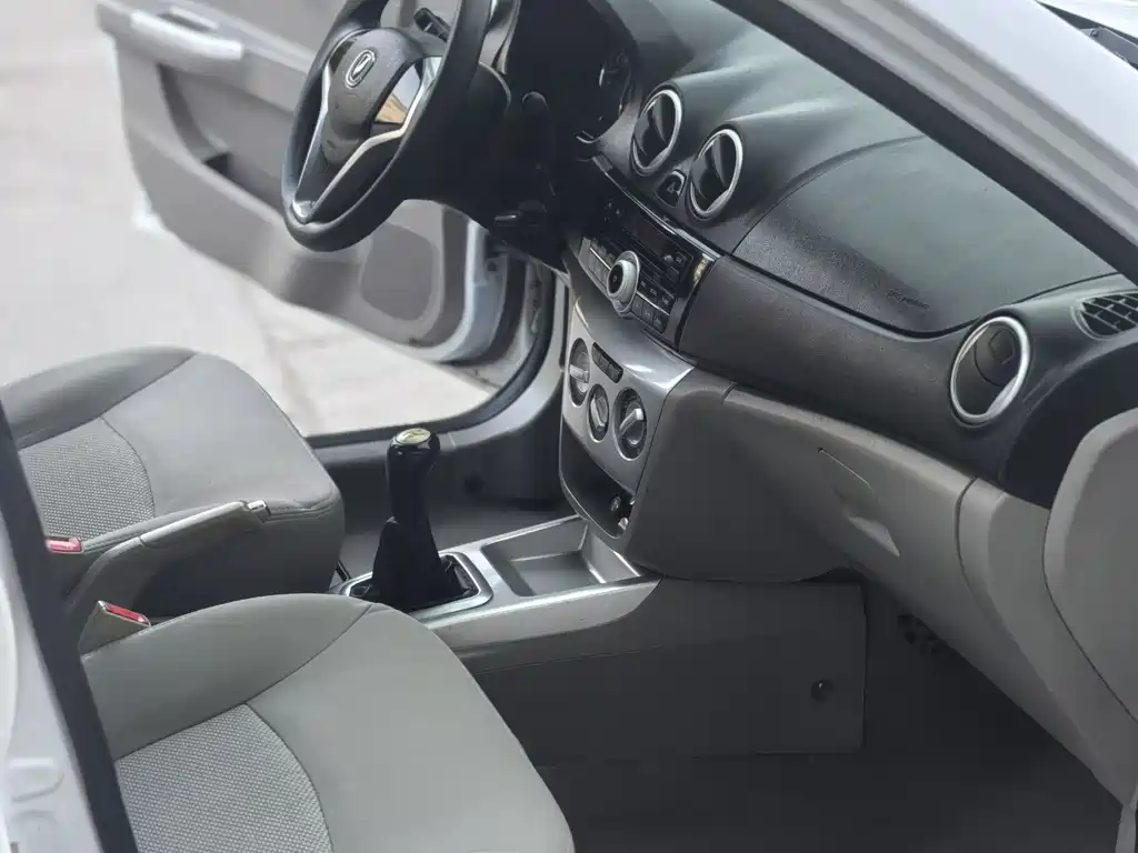 Changan V3 2015 — фото 10