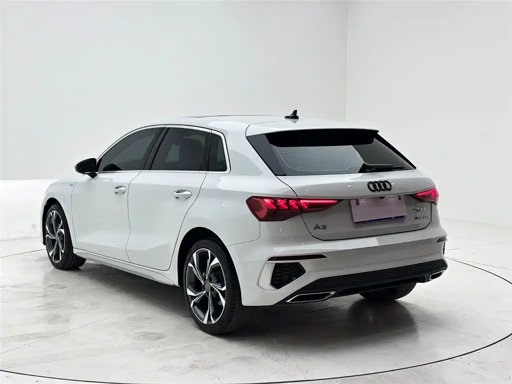 Audi A3 2022 — фото 4