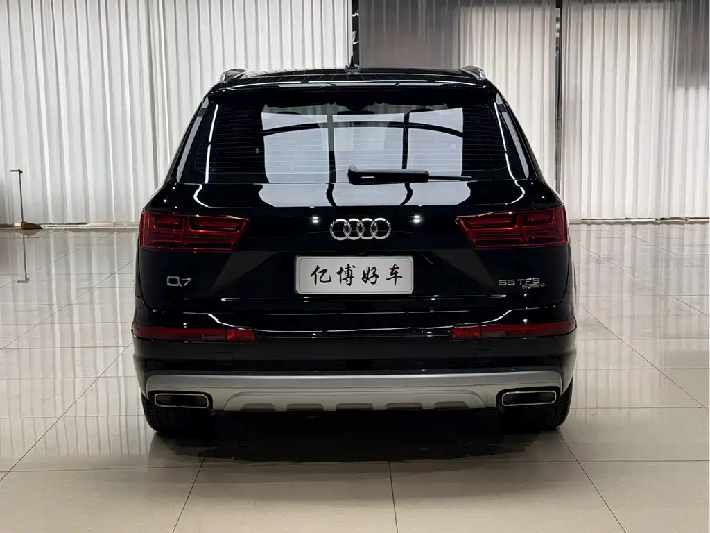 Audi Q7 2019 — фото 8