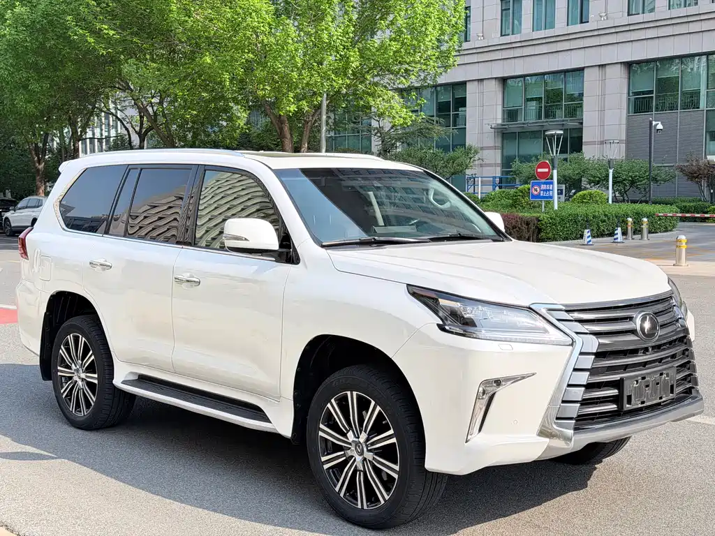 Lexus LX 2019 — фото 3