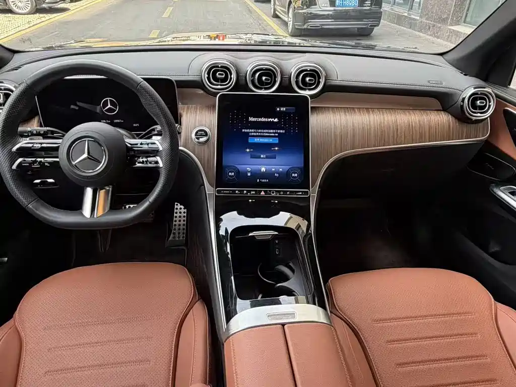 Mercedes-Benz GLC EV 2025 — фото 8
