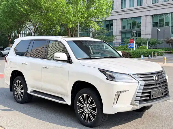 Lexus LX 2019