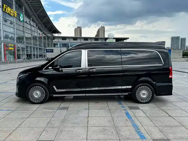 Mercedes-Benz V-Class 2023