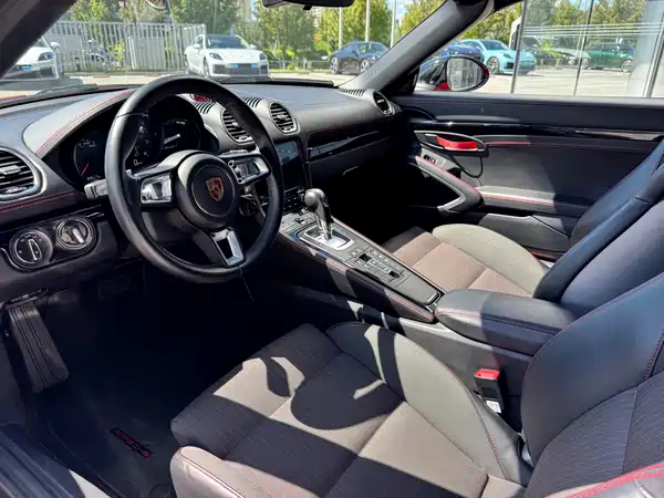 Porsche 718 2021