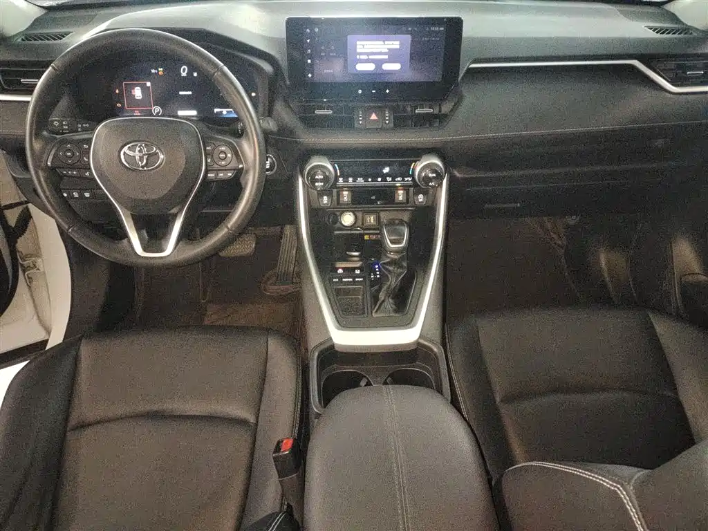 Toyota RAV4 2024 — фото 10