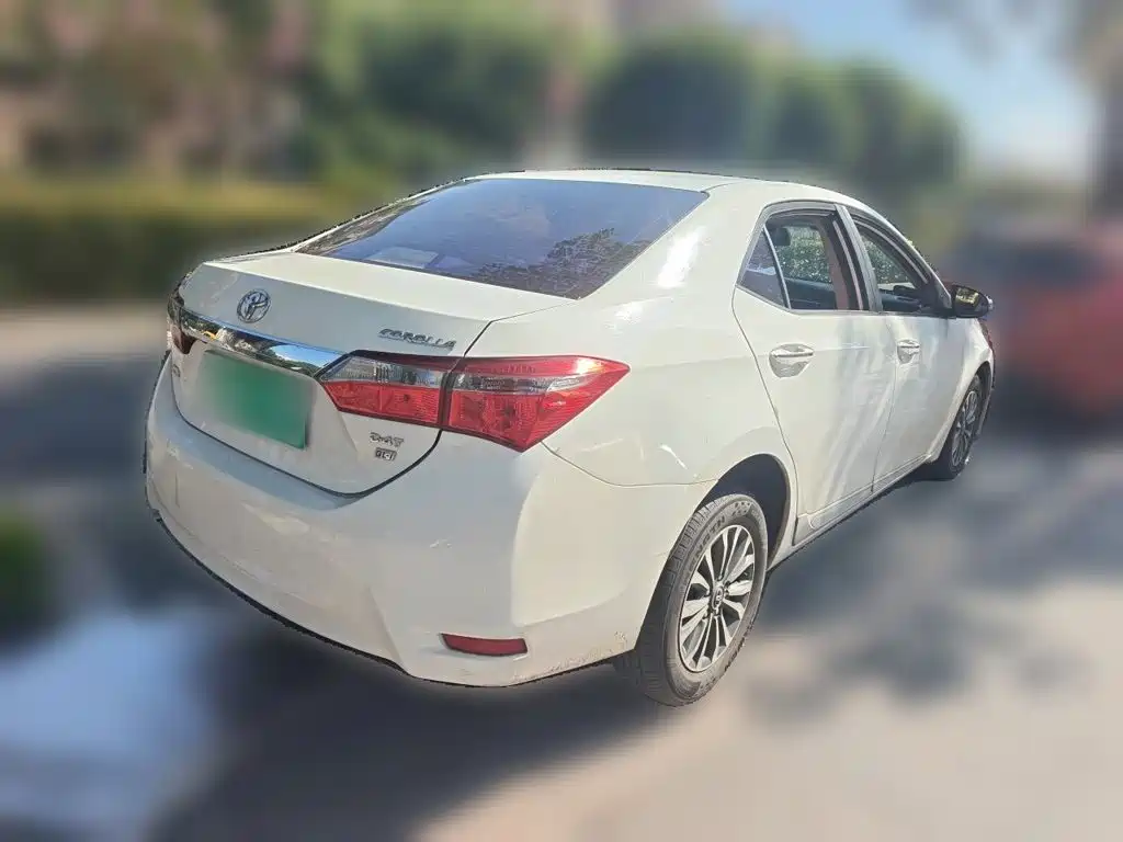 Toyota Corolla 2018 — фото 4