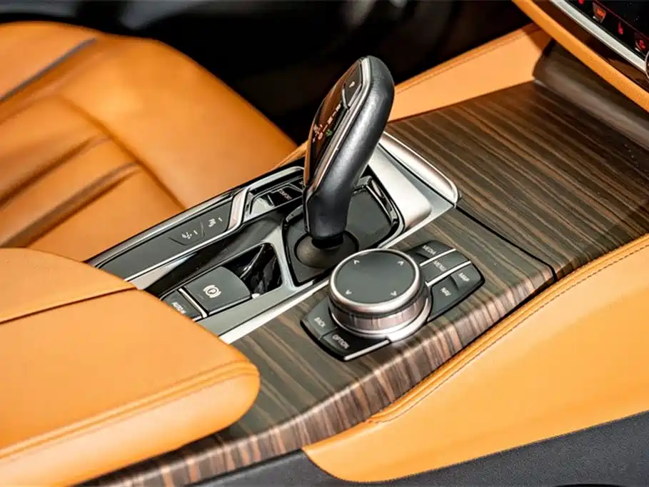 BMW 6 Series GT 2019 — фото 19