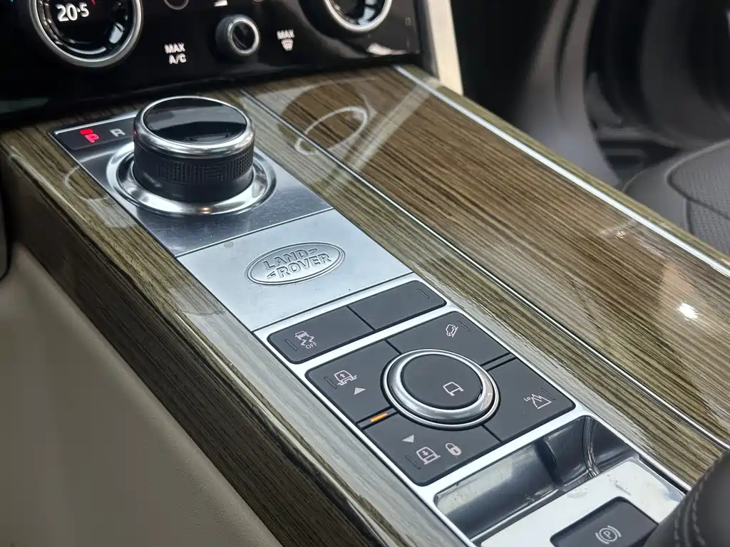 Land Rover Range Rover 2020 — фото 10