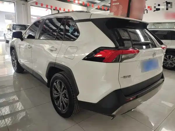 Toyota RAV4 2023