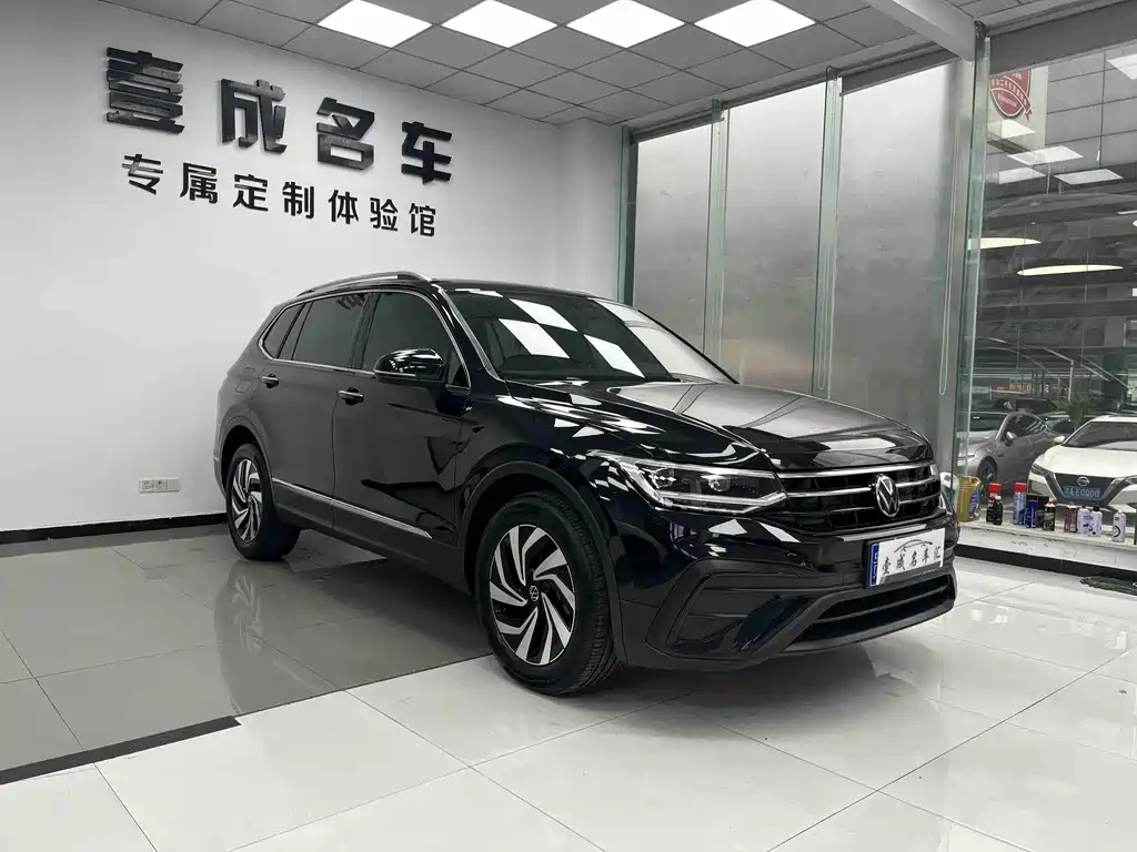 Volkswagen Tiguan L 2025 — фото 3