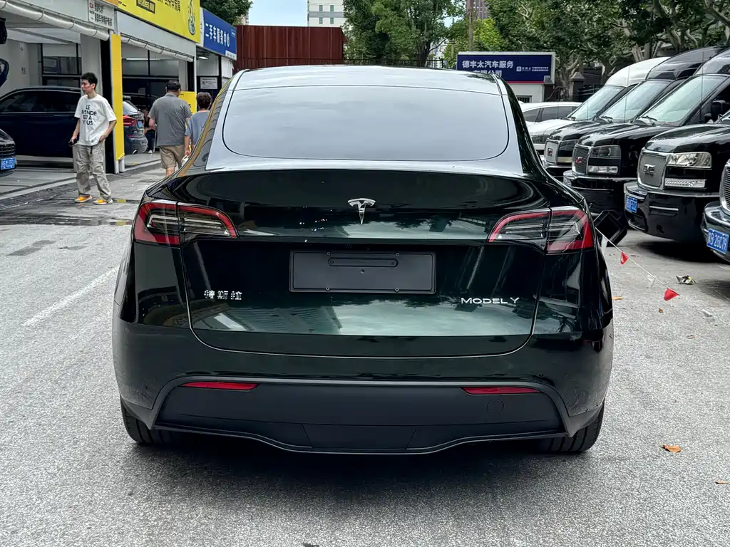 Tesla Model Y 2023 — фото 4