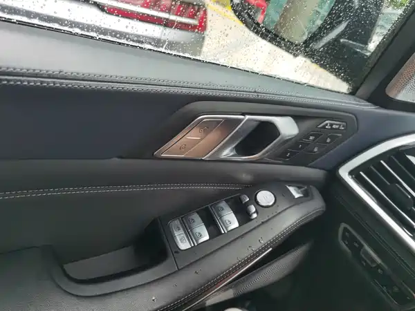 BMW X7 2021