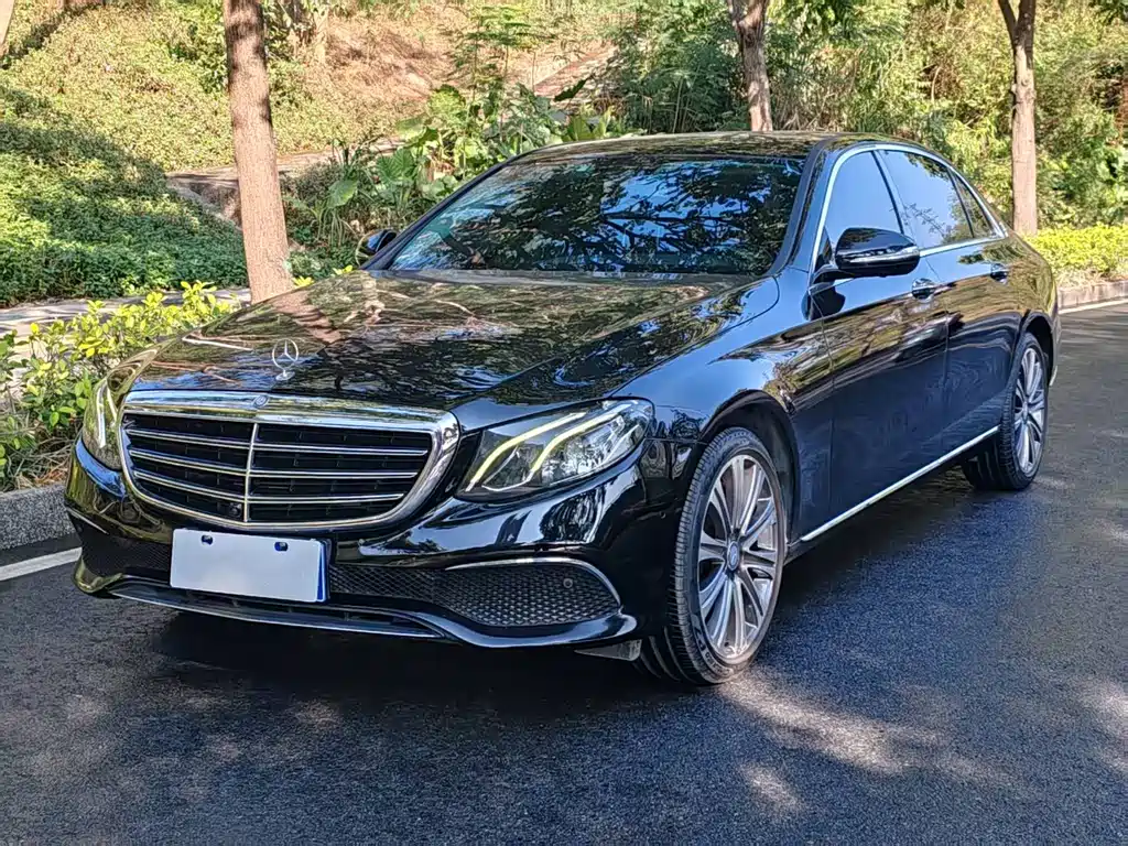 Mercedes-Benz E-Class 2017 — фото 1