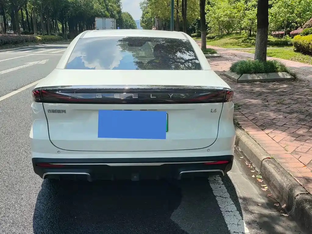 Geely Galaxy L6 2024 — фото 5