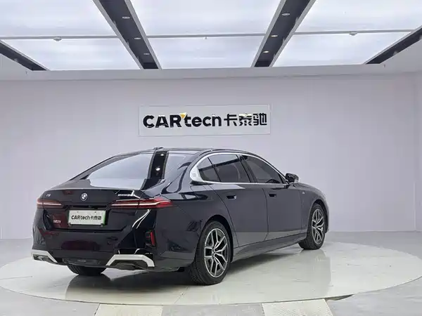 BMW i5 2024