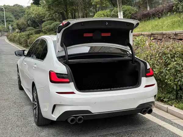 BMW 3 Series 2021