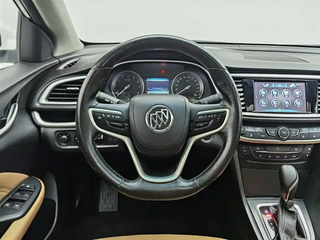 Buick Excelle 2018 — фото 11