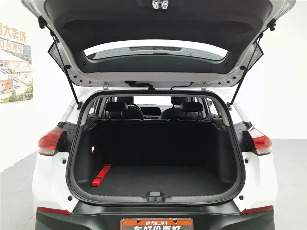 Chevrolet Trax 2023 — фото 16