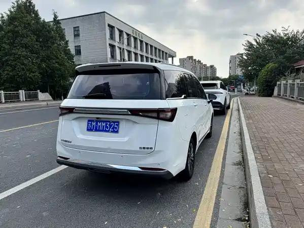 Wuling Jiachen 2023