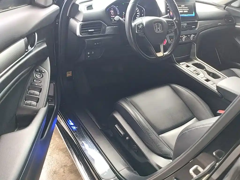 Honda Accord 2022 — фото 16