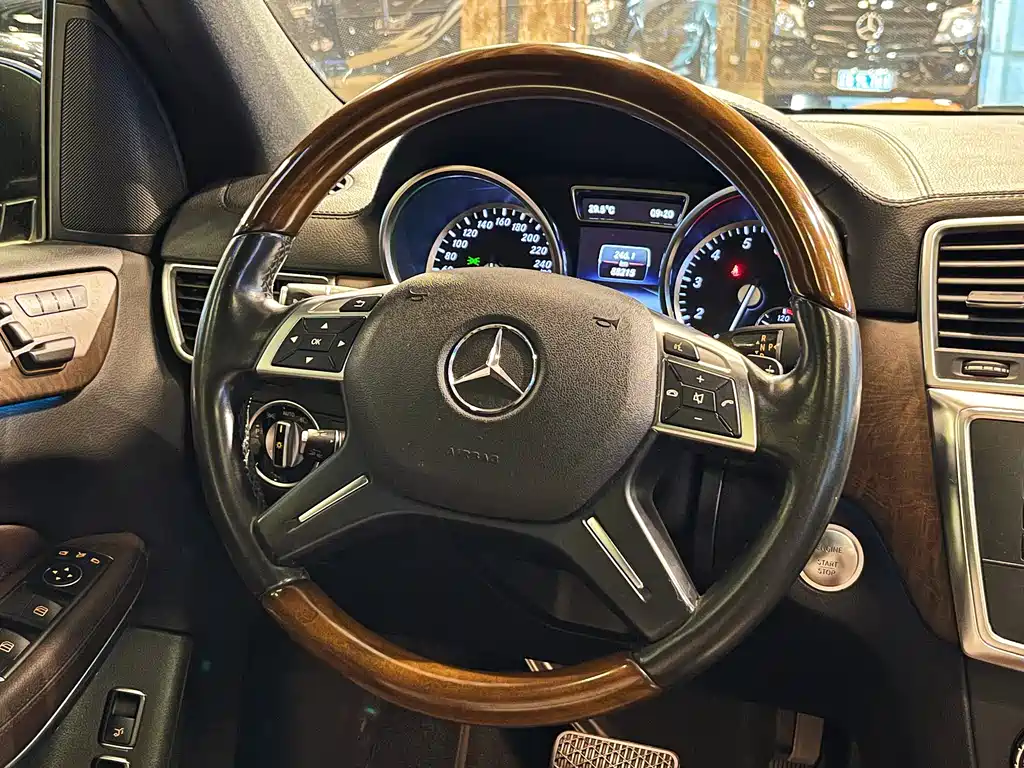 Mercedes-Benz GL-Class 2015 — фото 10
