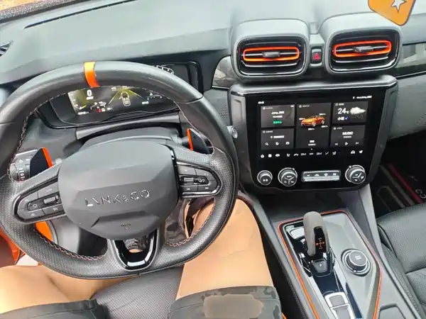 Lynk & Co 02 Hatchback 2022
