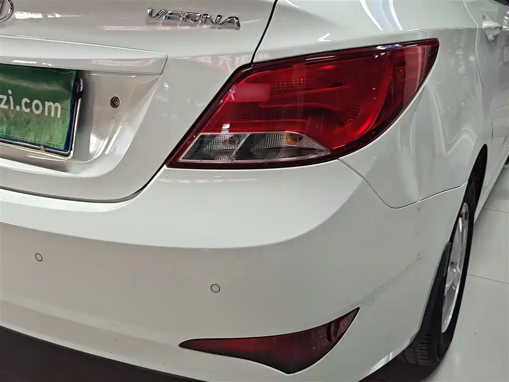 Hyundai Verna 2016 — фото 8