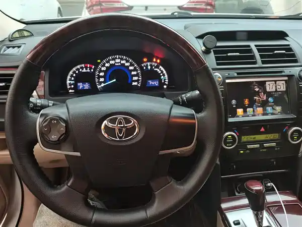 Toyota Camry 2015