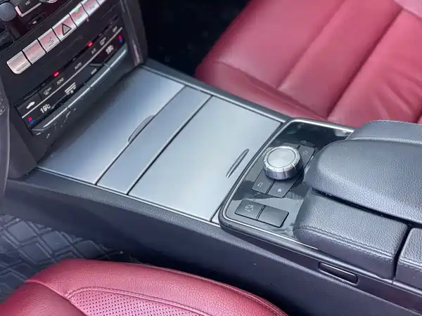 Mercedes-Benz E-Class 2015