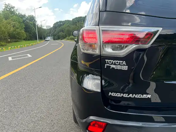 Toyota Highlander 2016