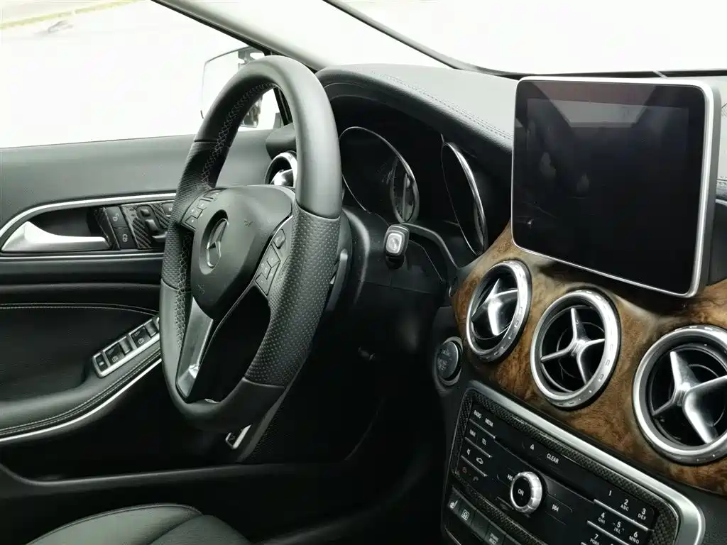 Mercedes-Benz GLA 2016 — фото 22