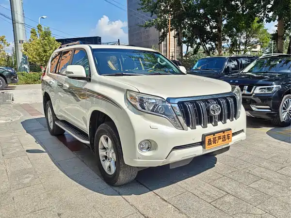 Toyota Prado 2016