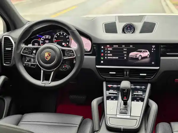 Porsche Cayenne 2023