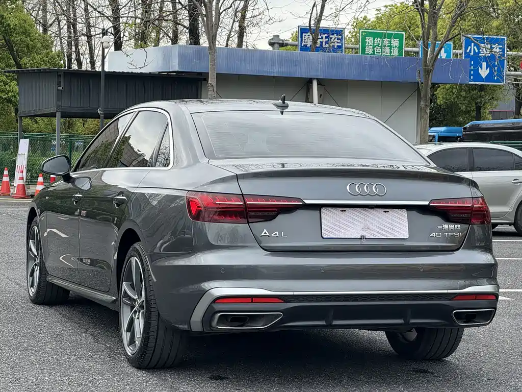 Audi A4L 2021 — фото 3