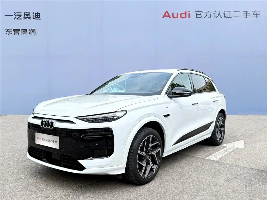 Audi Q6L E-Tron 2025 — фото 1