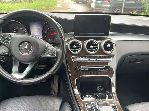 Mercedes-Benz GLC 2016