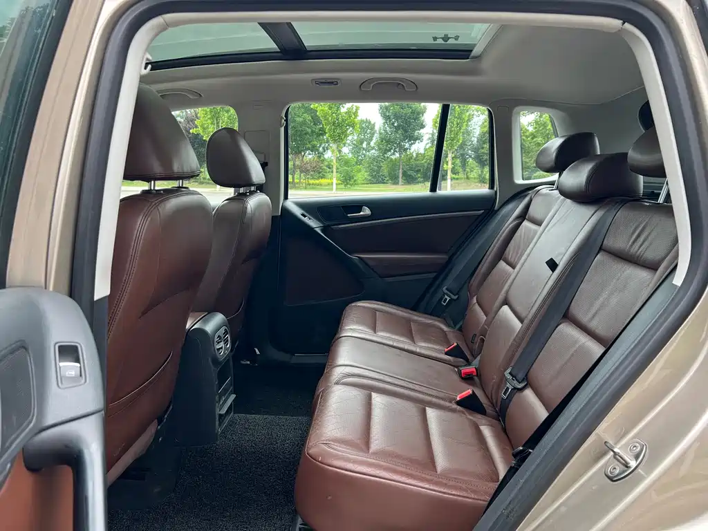Volkswagen Tiguan 2015 — фото 12