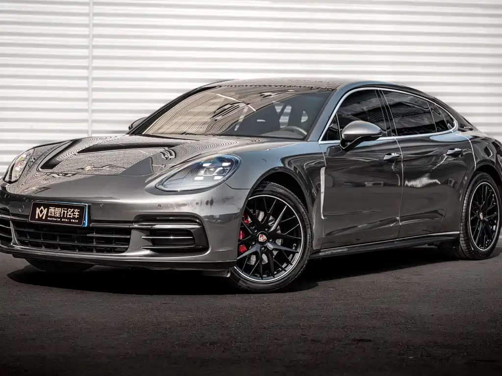 Porsche Panamera 2018 — фото 1