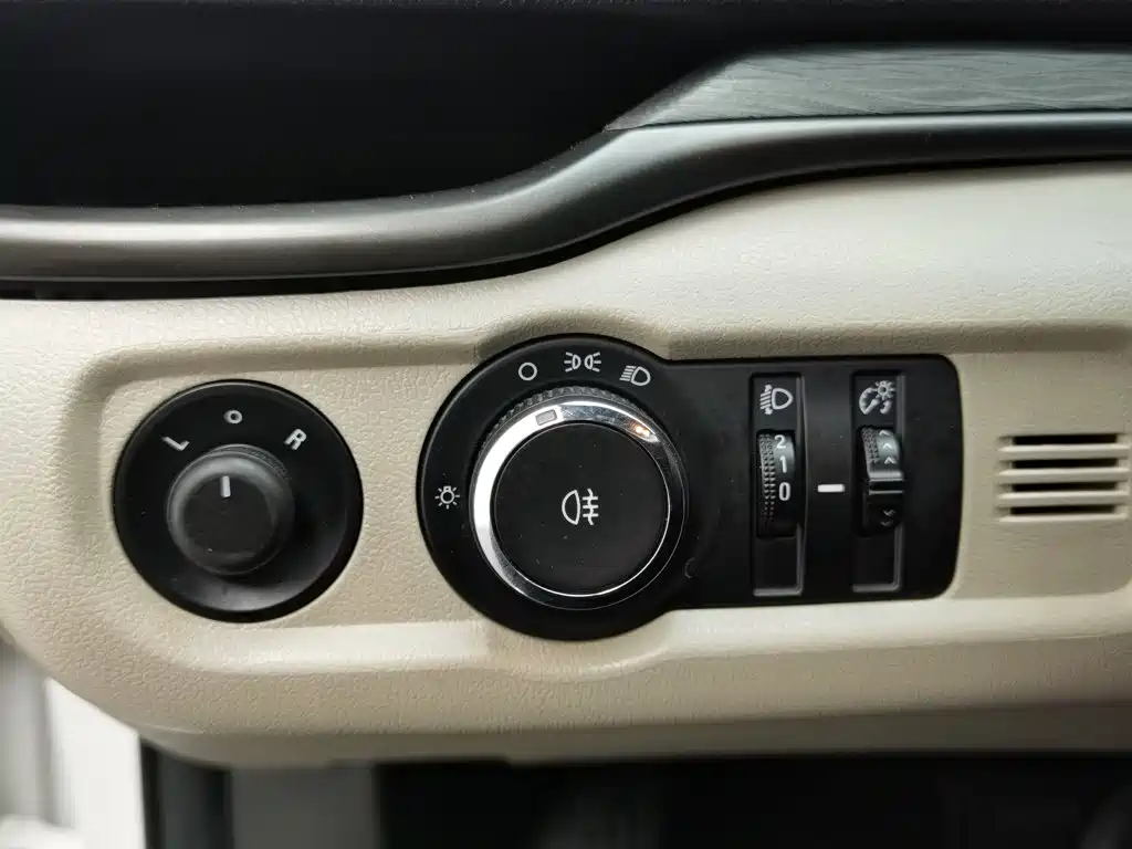 Buick Excelle 2017 — фото 21