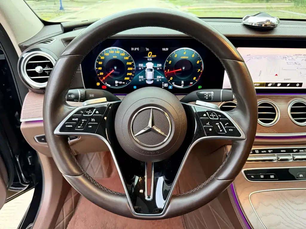 Mercedes-Benz E-Class 2022 — фото 7