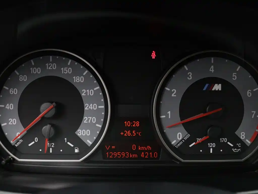 BMW 1 Series M 2012 — фото 25